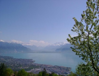 BnB Bed and Breakfast Chez Bibiane & Ren
Chardonne Vevey Montreux Lavaux Lake of Geneva
Suisse Switzerland Schweiz Swizzera
View of Vevey, the Lake of Geneva, the Dents-du-Midi